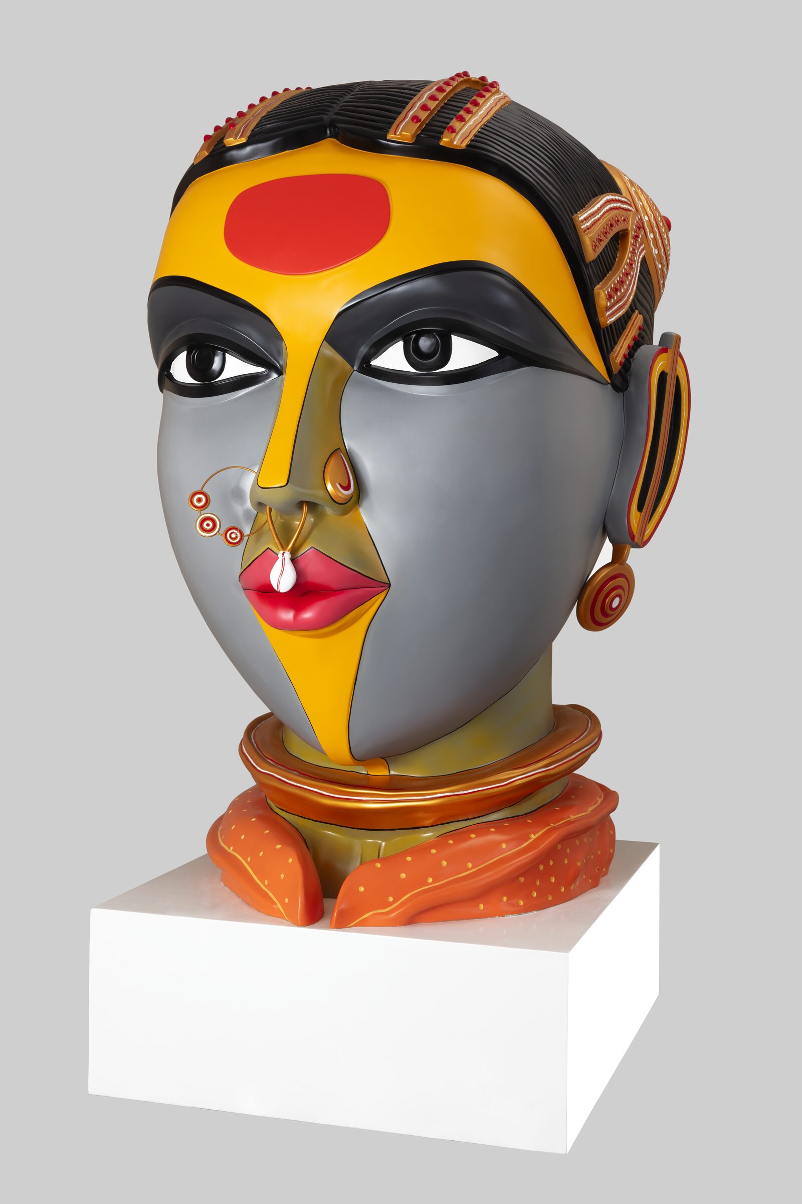Thota Vaikuntam — monumental female head in resinated fibreglass with automotive paint